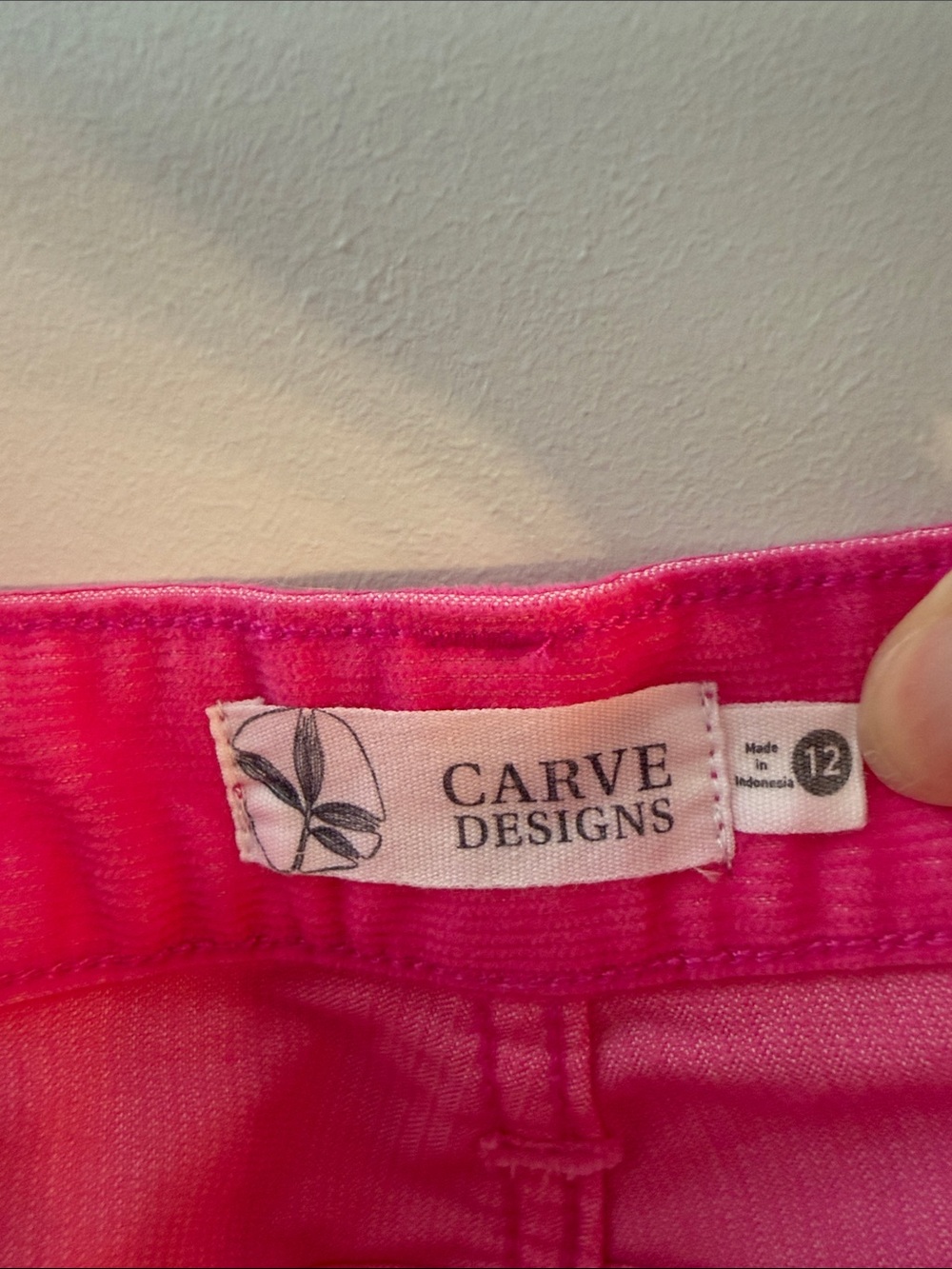 Carve Designs Bright Pink Women's Corduroy Shorts- 6” inseam. Like new. - Picture 2 of 9